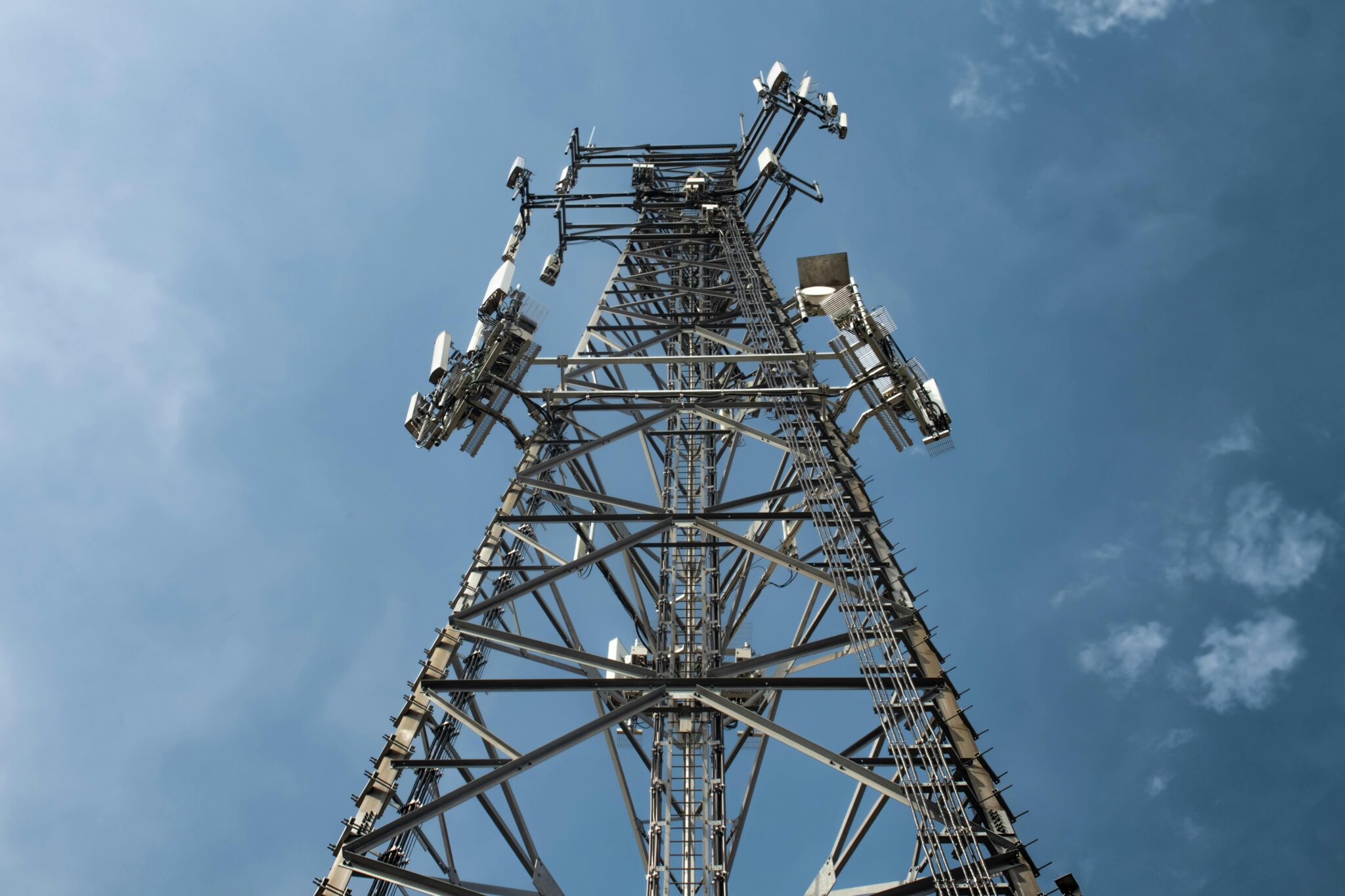 Cell Towers Near Me: How to Find Them and Why They Matter
