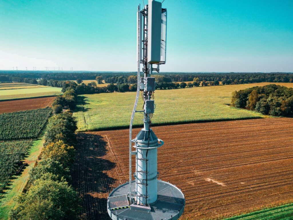 Local Broadband Data Partner and Cell Tower
